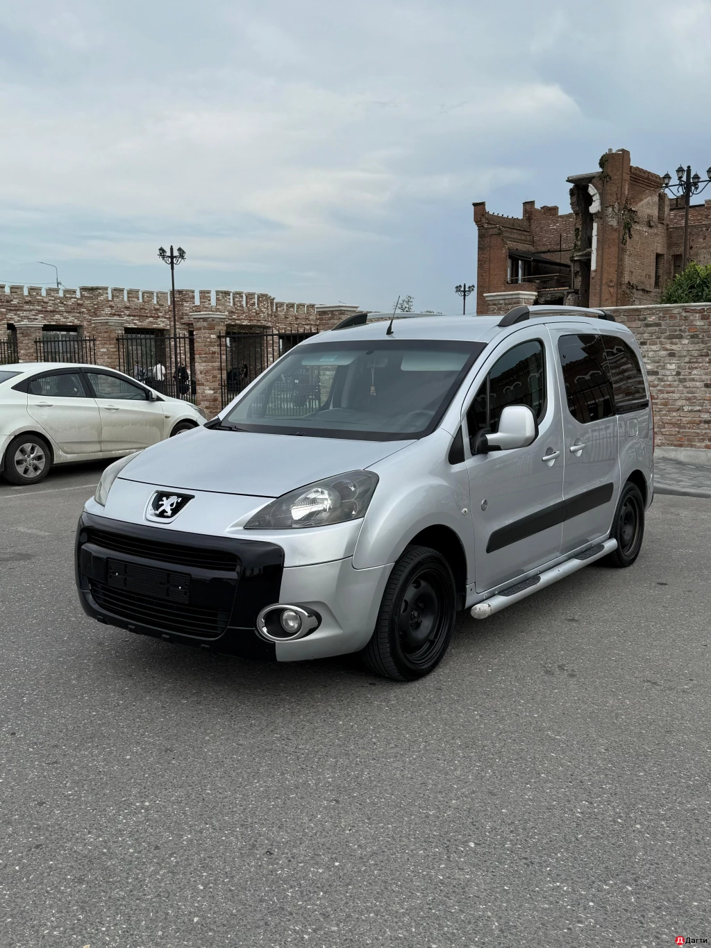 Peugeot Partner, 2011 года