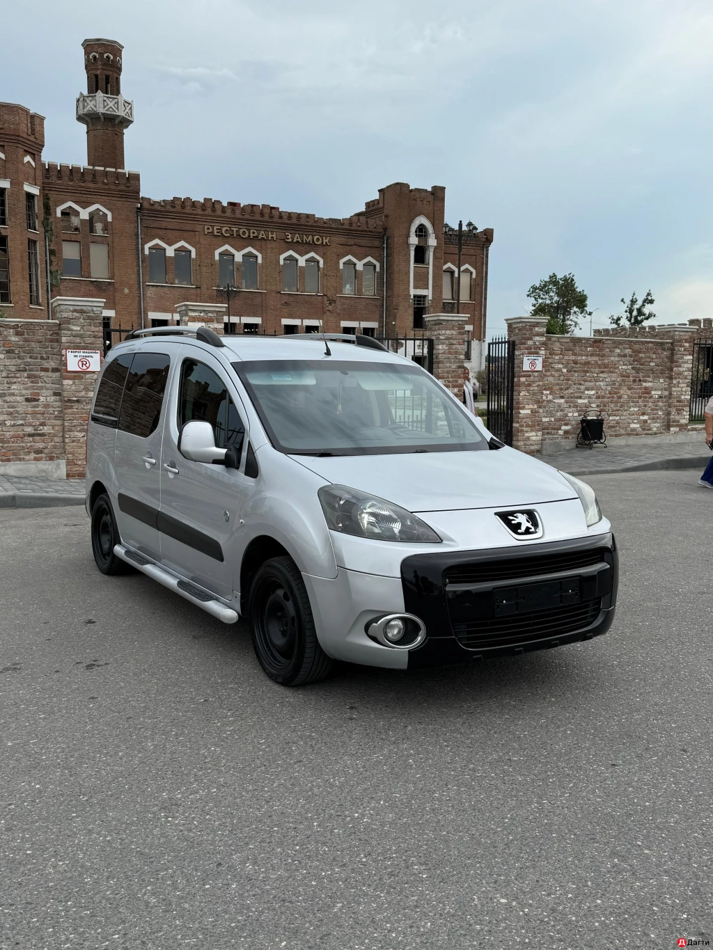 Peugeot Partner, 2011 года