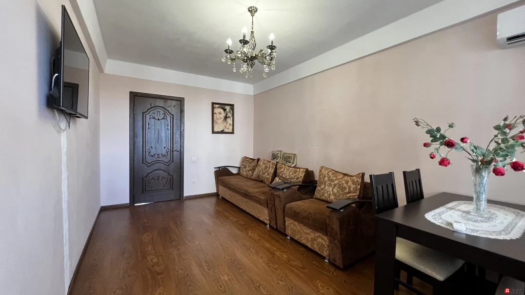 Квартира, 3 комнаты, 65 м², Агент