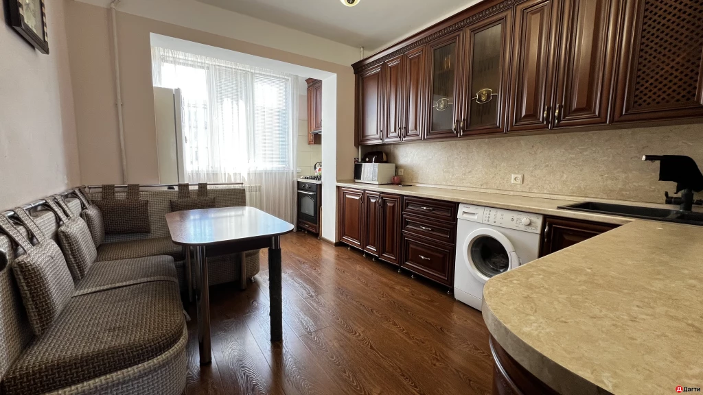 Квартира, 3 комнаты, 65 м², Агент