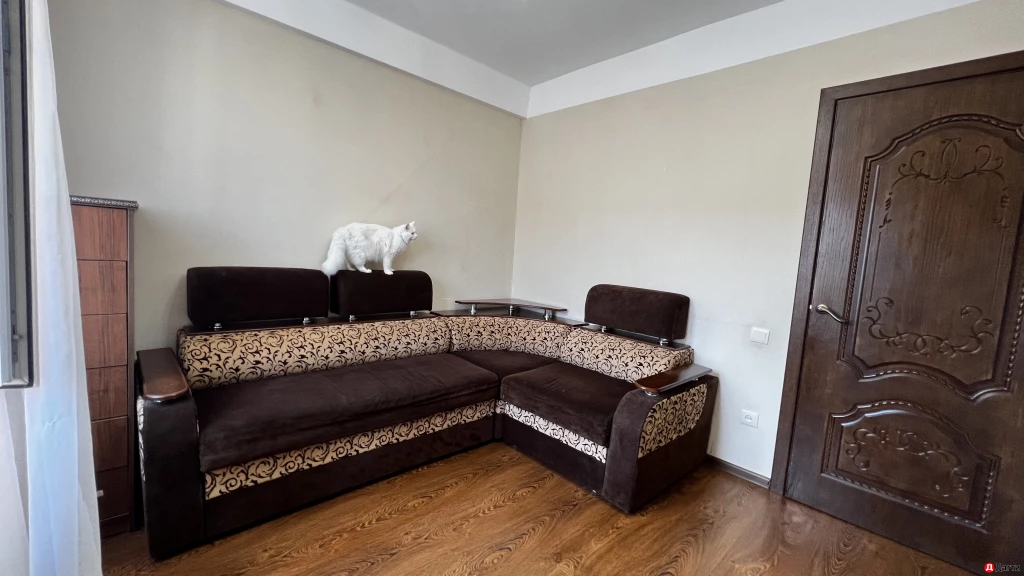 Квартира, 3 комнаты, 65 м², Агент