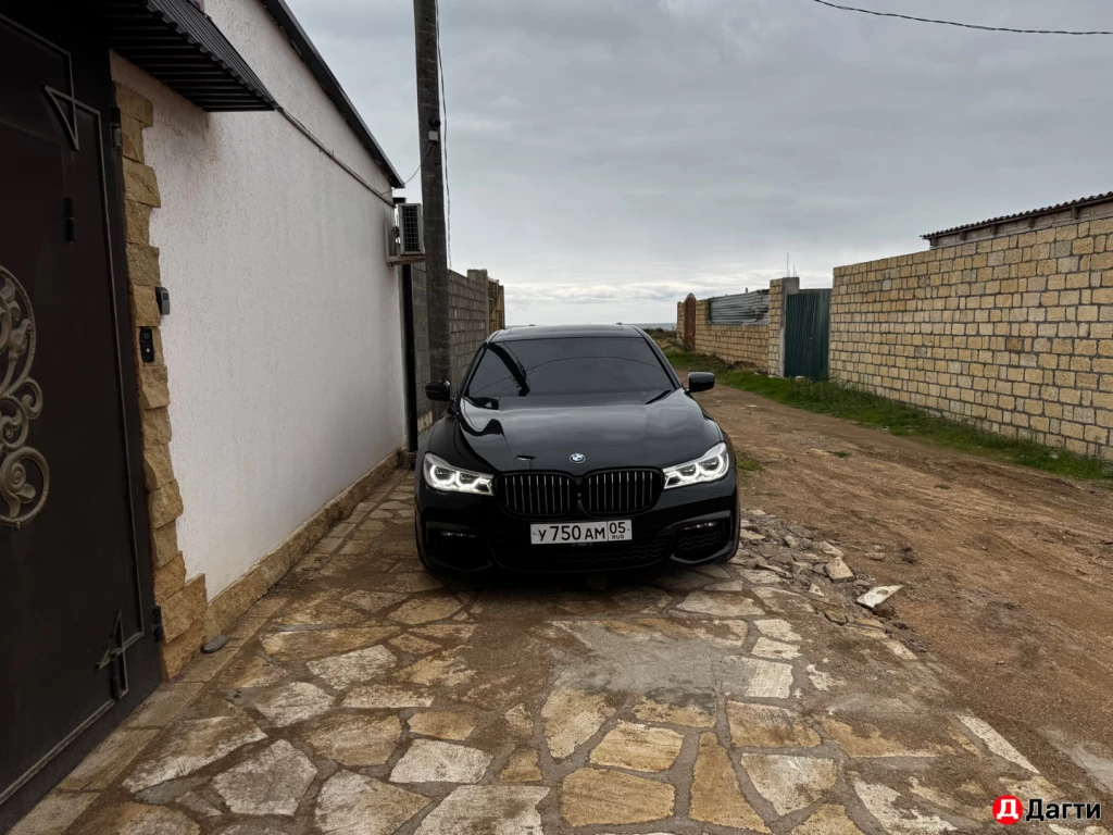 BMW 7 серии, 2017 года