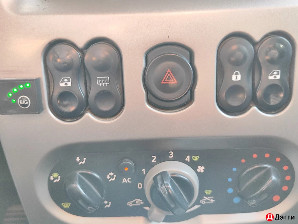 Renault Logan, 2010 года