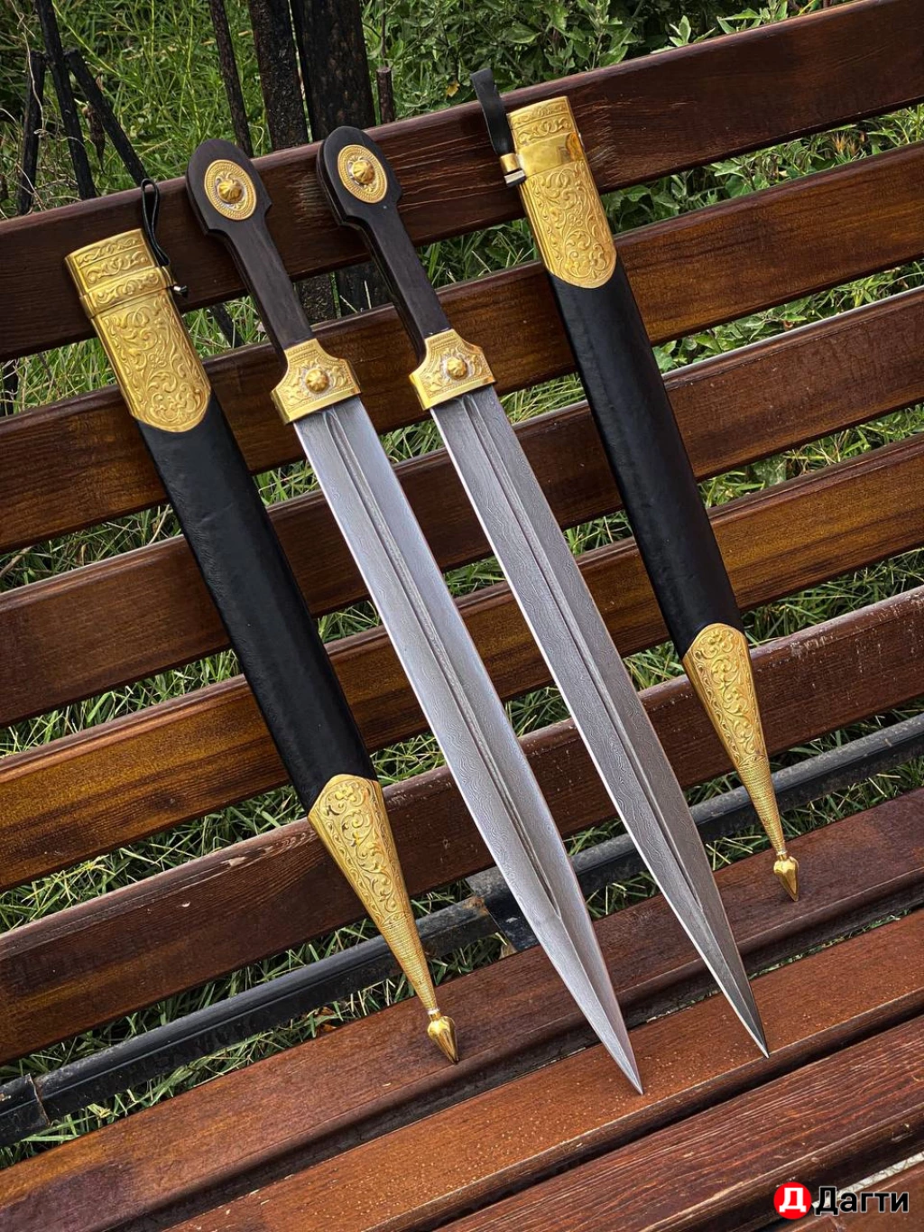 Кинжал боевой