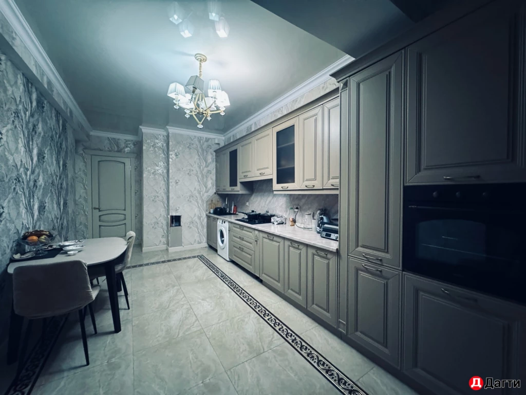 Квартира, 3 комнаты, 120 м², Агент