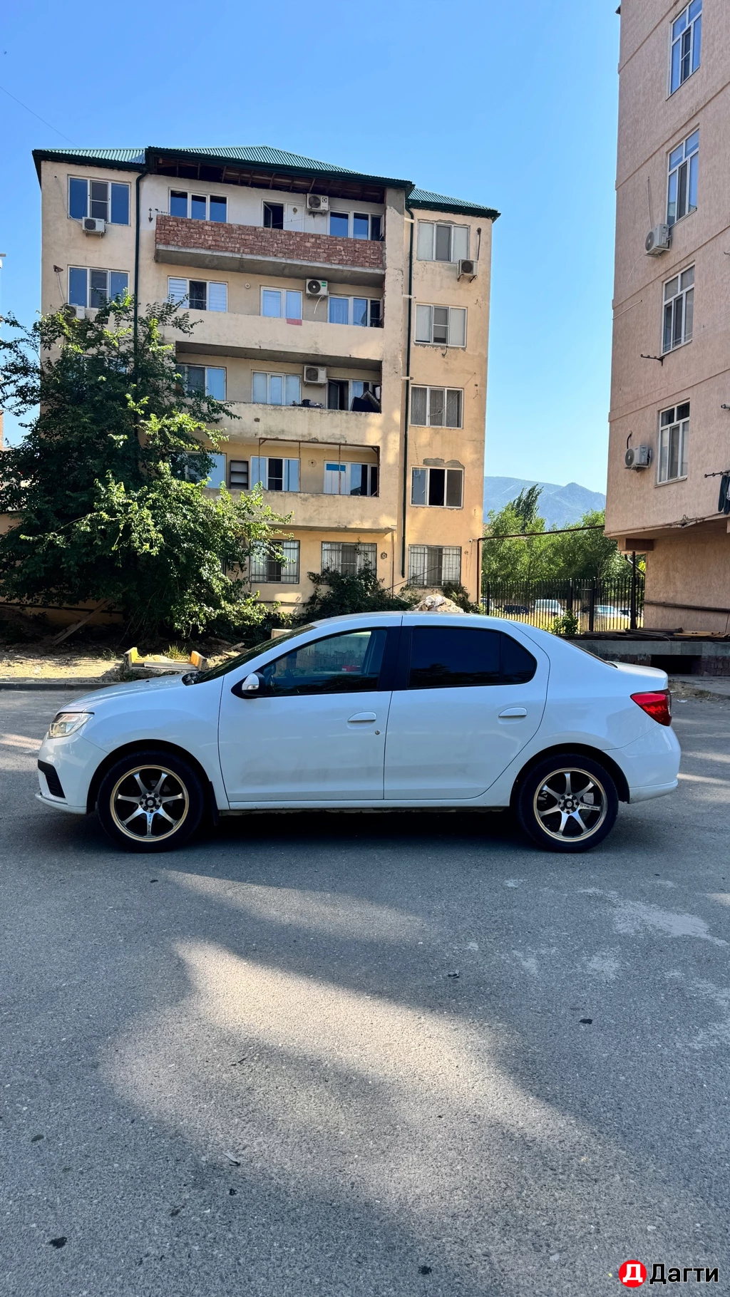 Renault Logan, 21 года