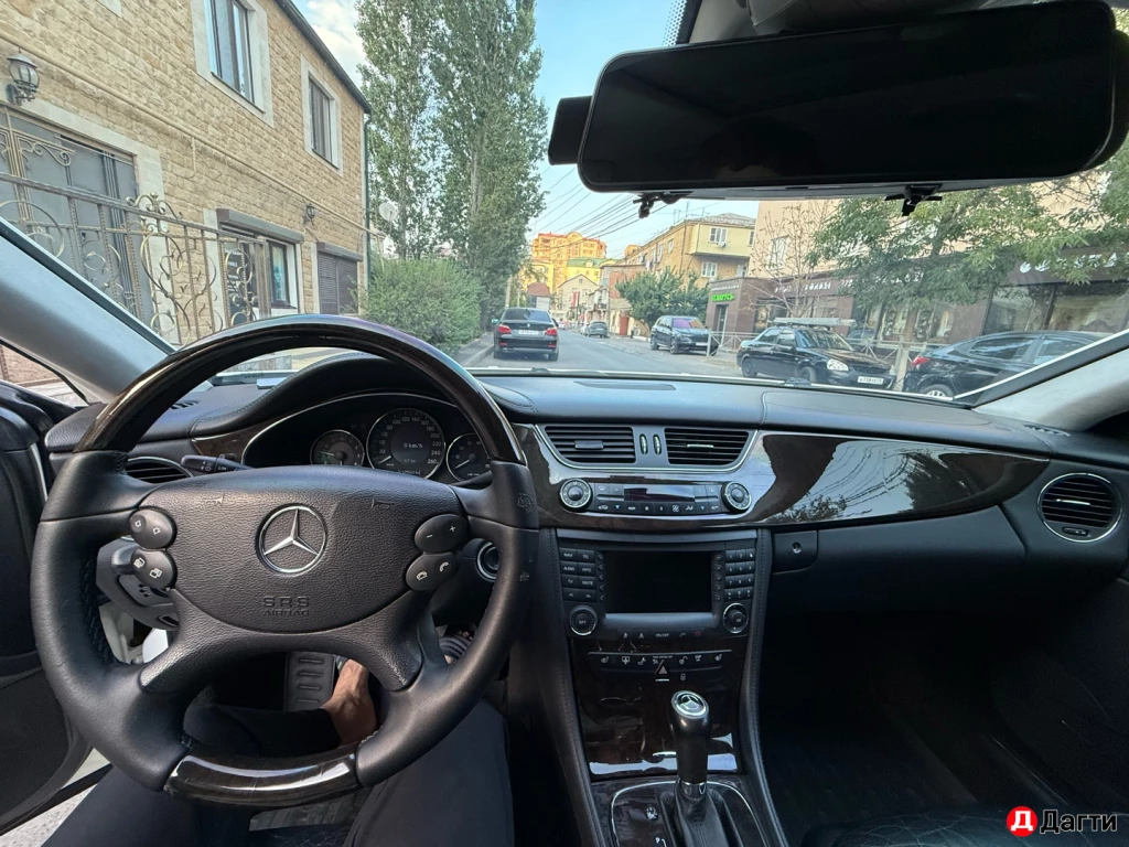 Mercedes-Benz CLS, 2005 года