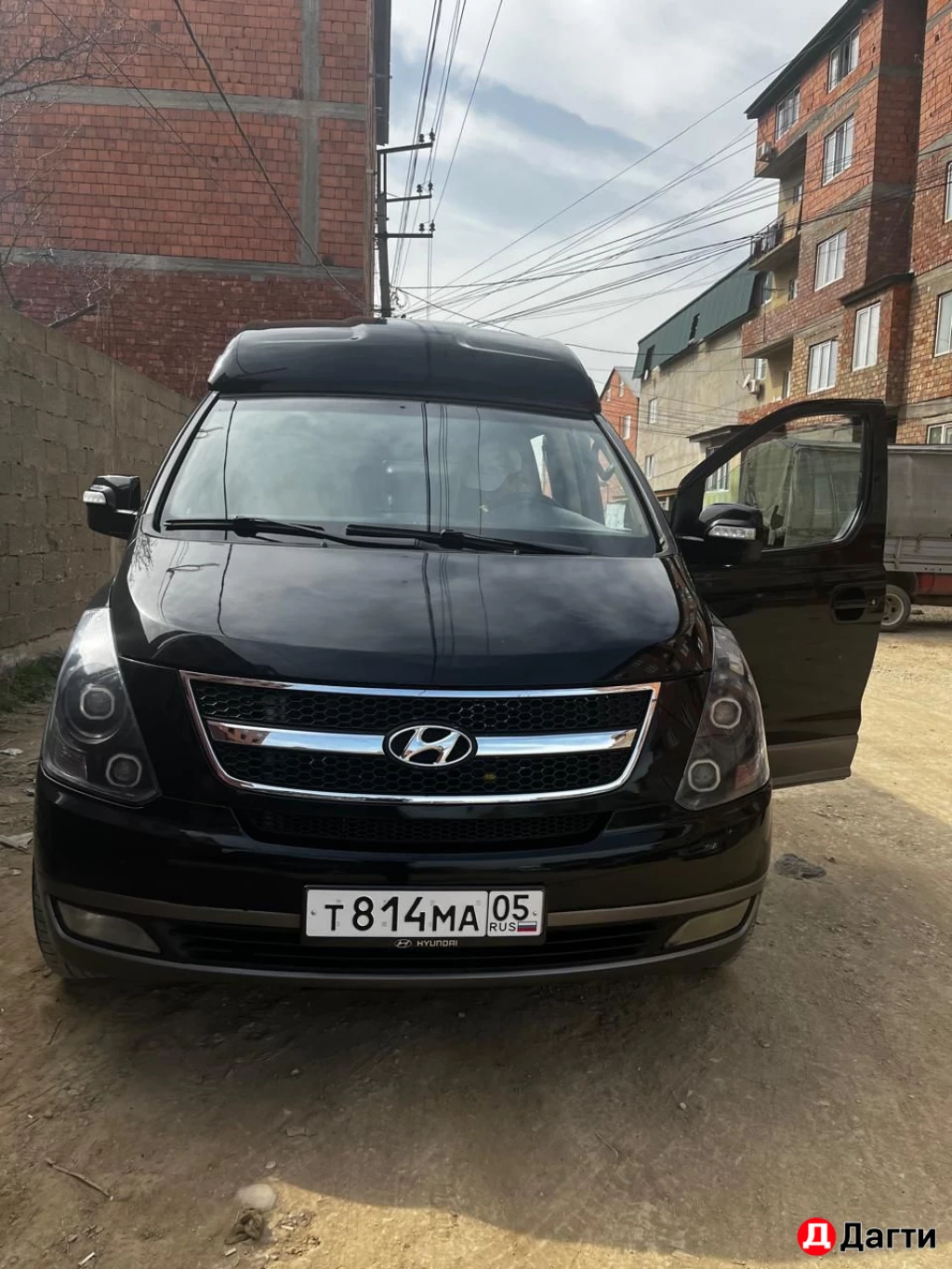 Hyundai Grand Starex