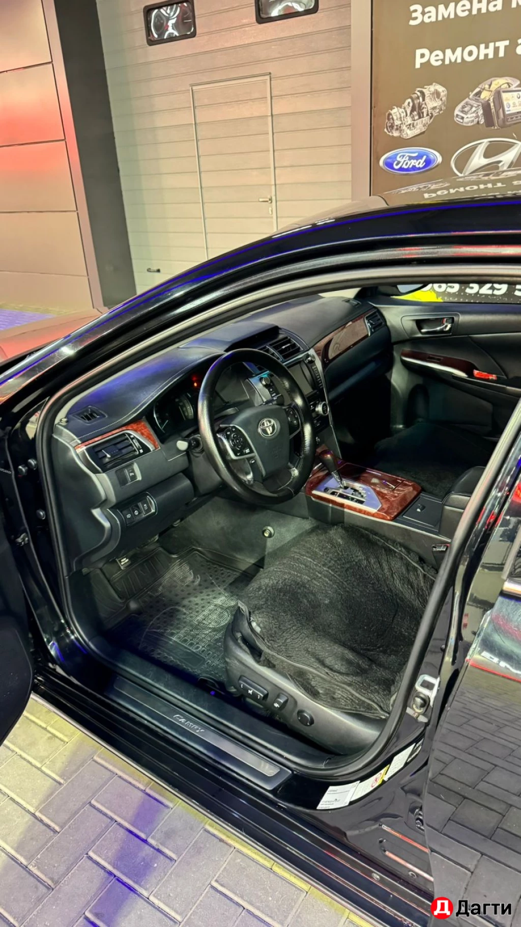 Toyota Camry, 2013 года