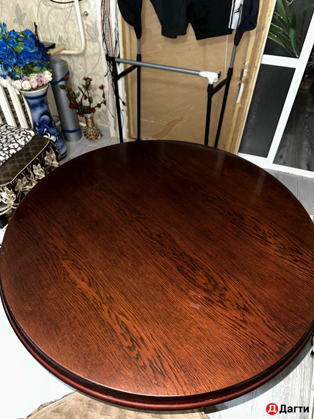 Стол Малазийский