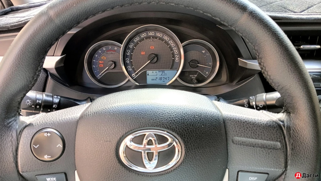 Toyota Corolla, 2013 года