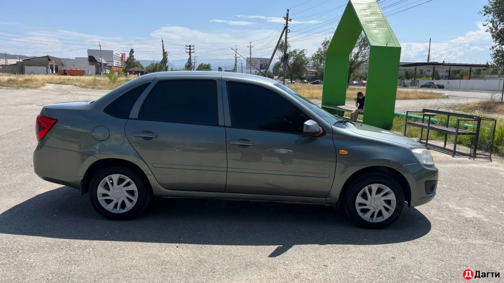 LADA (ВАЗ) Granta, 2013 года