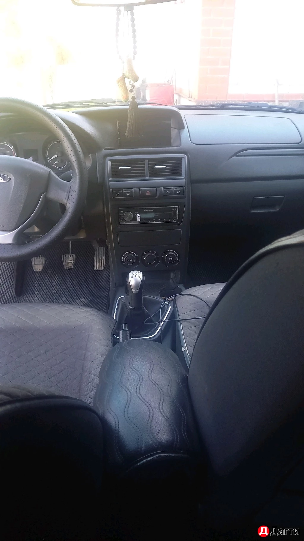 LADA (ВАЗ) Priora, 17 года