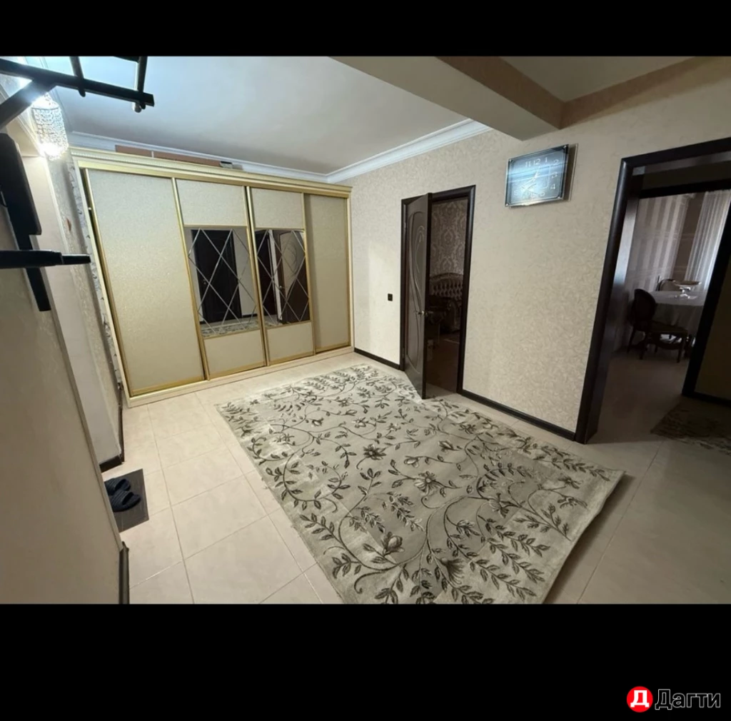 Квартира, 2 комнаты, 72 м²