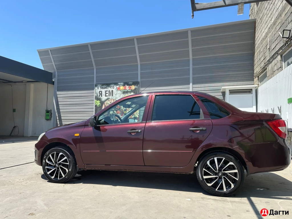 LADA (ВАЗ) Granta, 2013 года