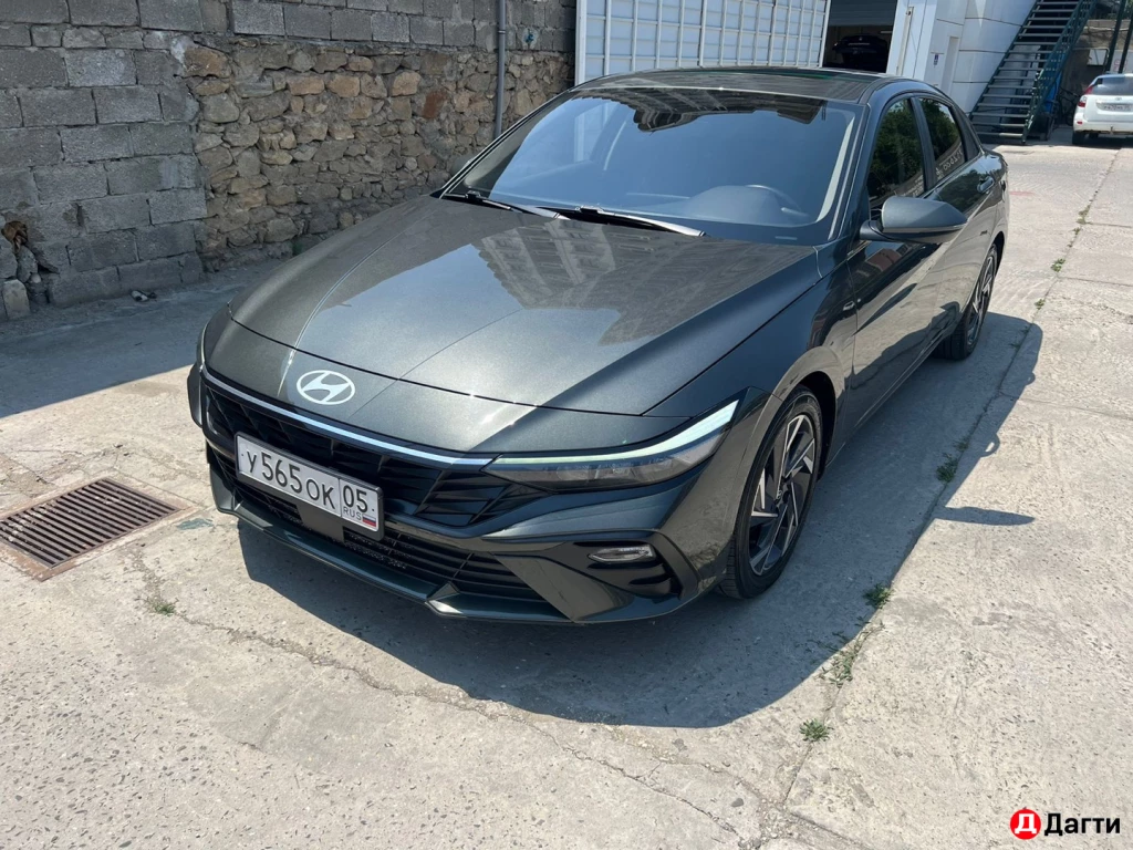 Hyundai Elantra, 2023 года