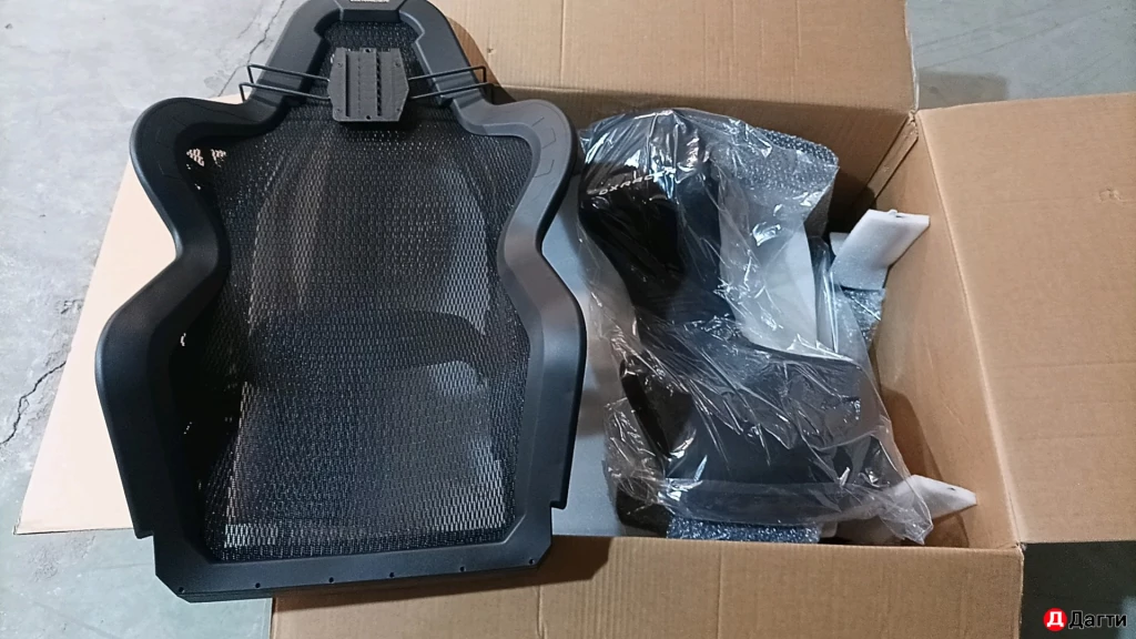 Компьютерные кресла DxRacer