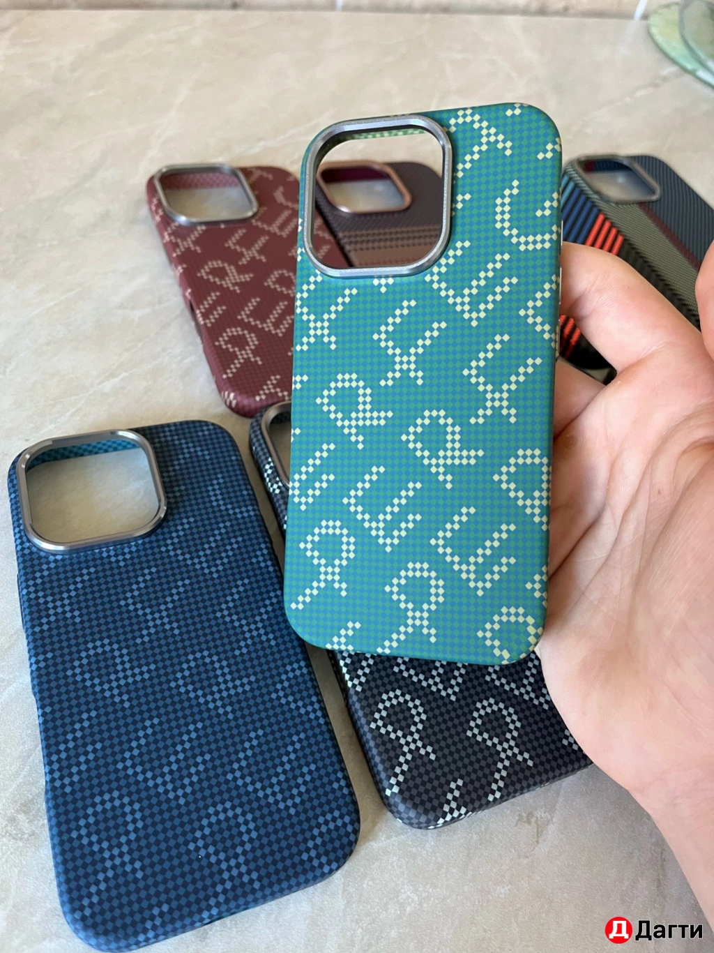 Чехол на iPhone