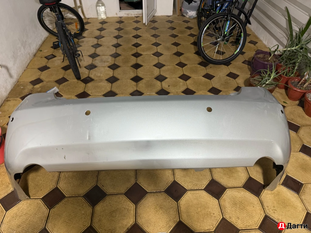 Задний бампер Toyota v40