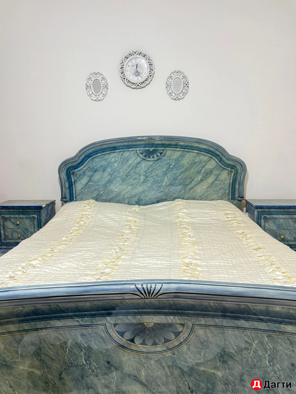 Спальний гарнитур