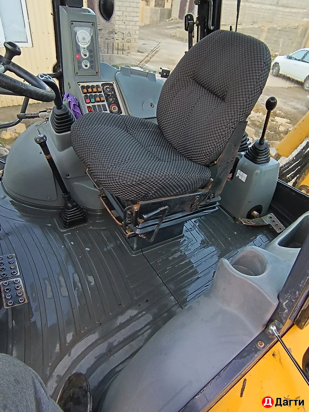 Экскаватор