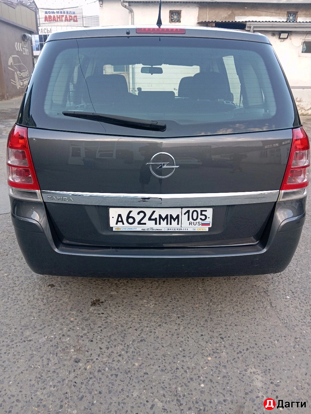 Opel Zafira, 2011 года