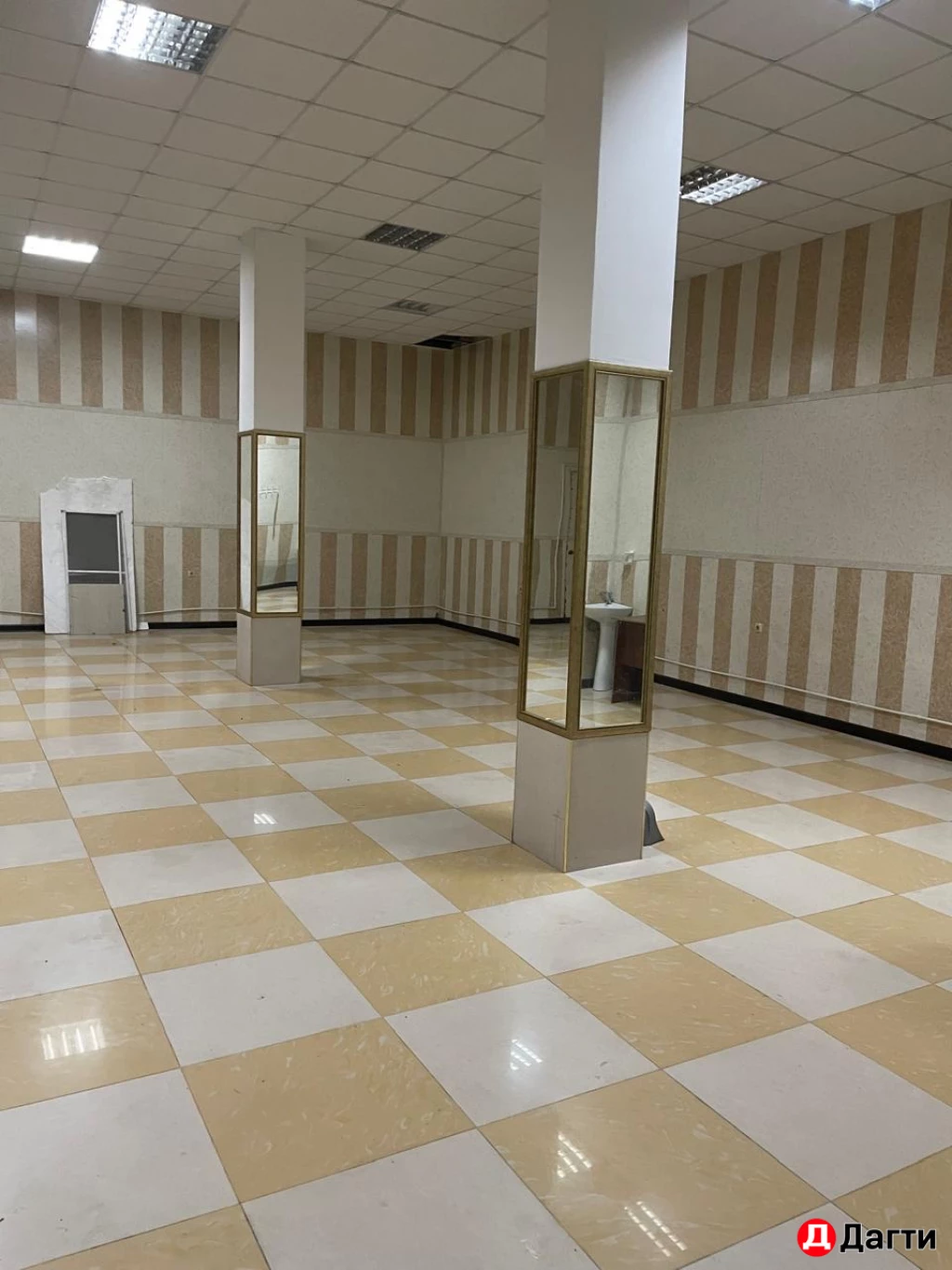 Помещение свободного назначения, 152 м², Собственник