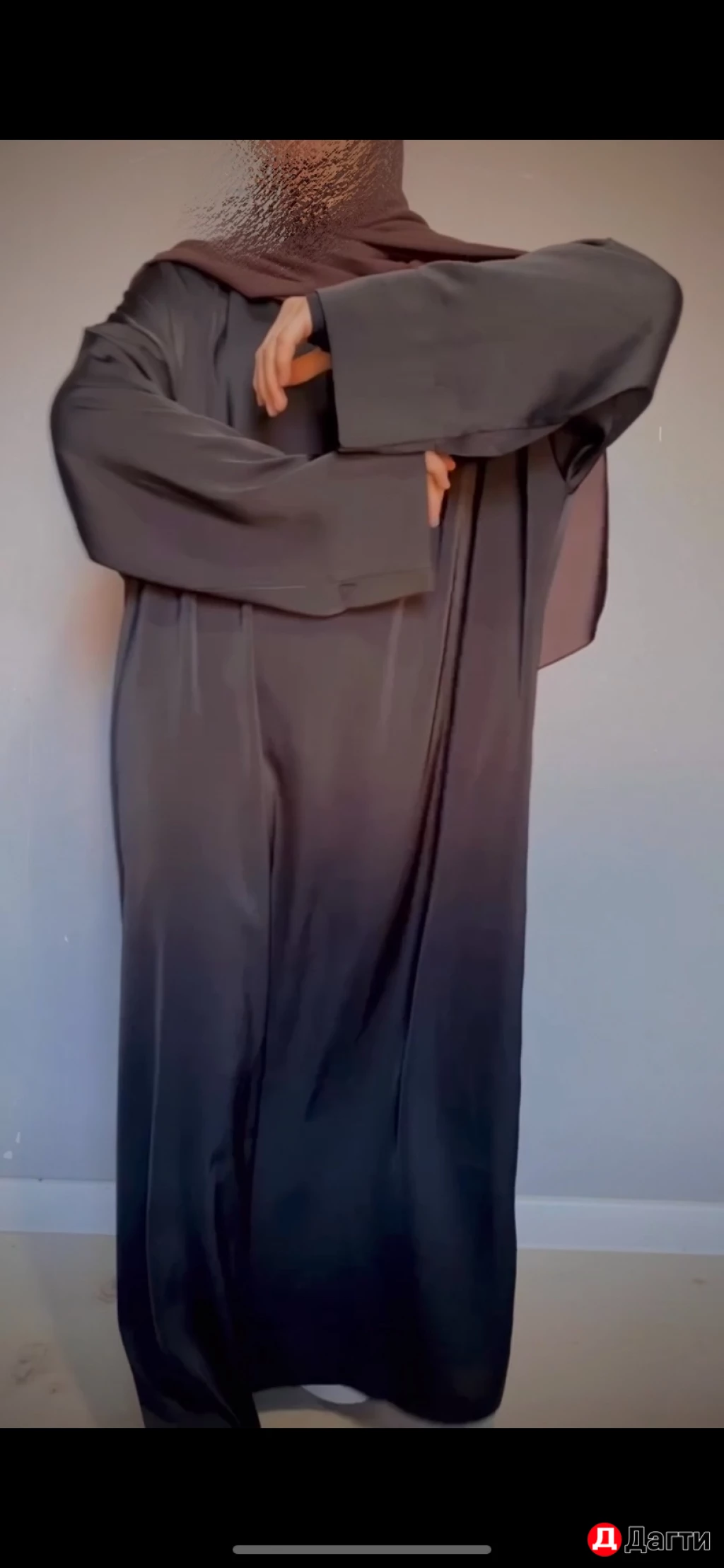 Платье с капюшоном