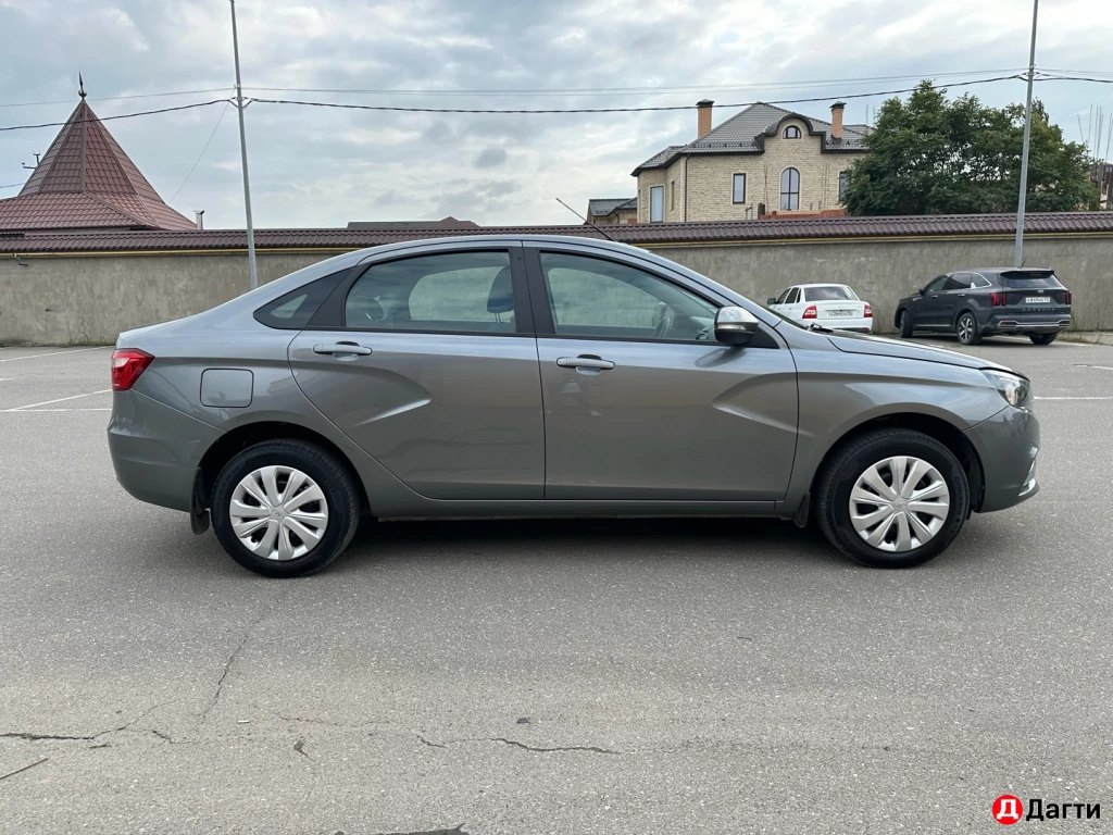 LADA (ВАЗ) Vesta, 2018 года