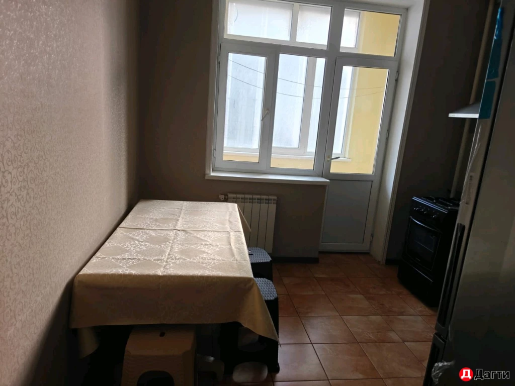 Квартира, 2 комнаты, 75 м²