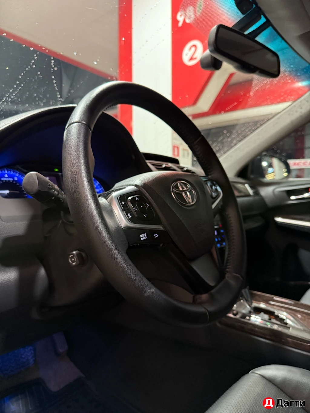 Toyota Camry, 2015 года