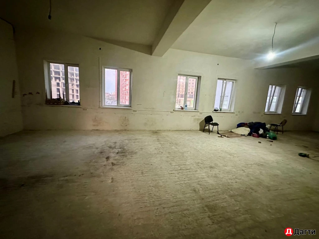 Помещение свободного назначения, 300 м², Собственник