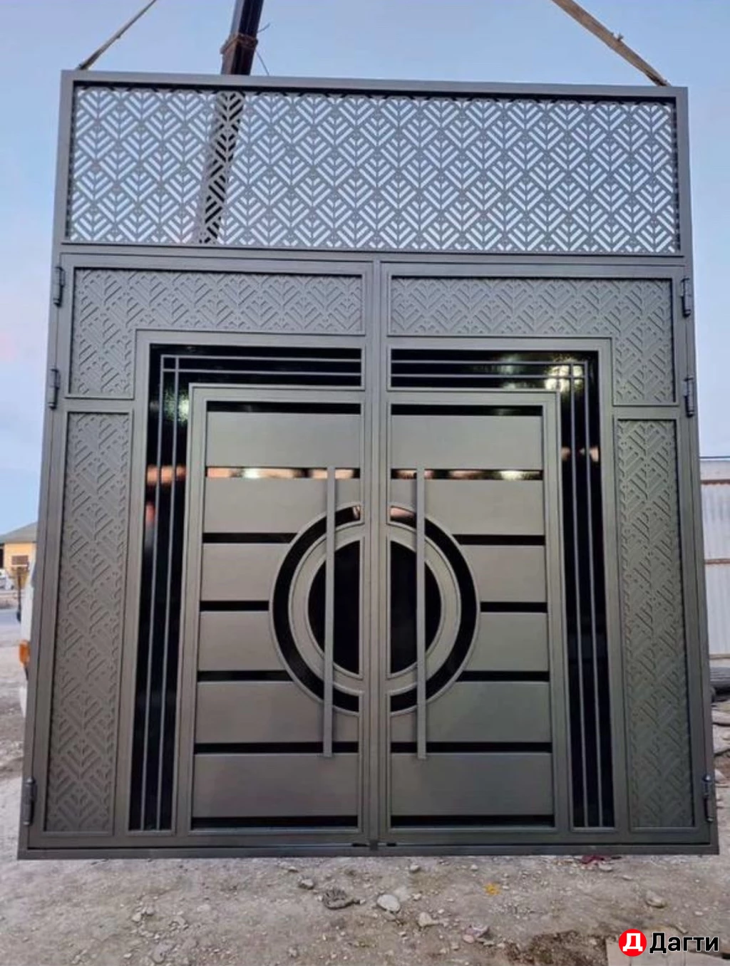 КОВАННЫЕ ВОРОТА ,перила ,навесы,входные бронь двери