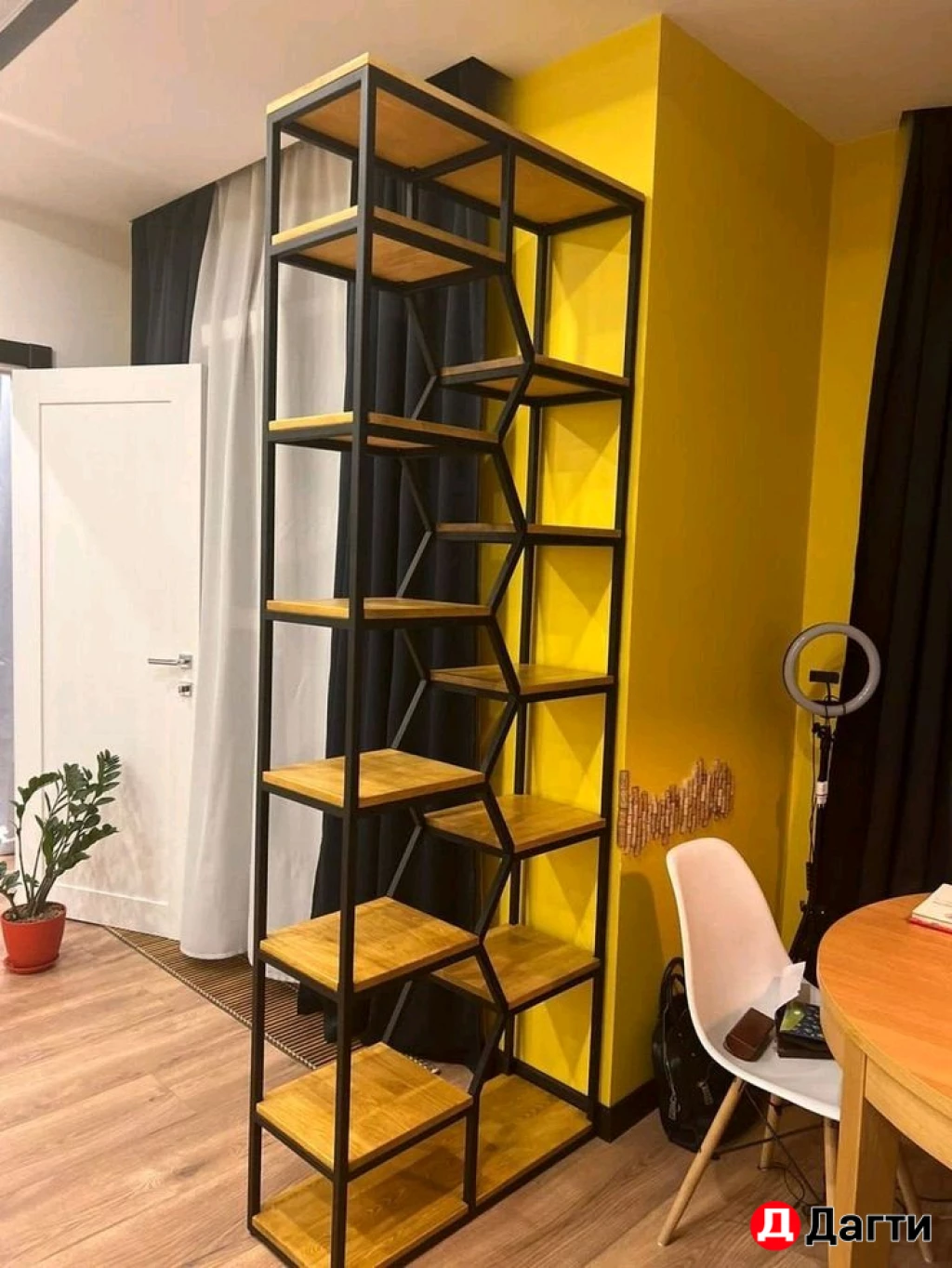 Домовая мебель отличающаяся элегантностью, простотой и практичностью