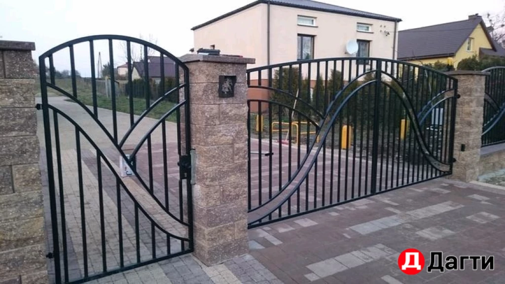 Оградки как не неотъемлемая часть выходной зоны.