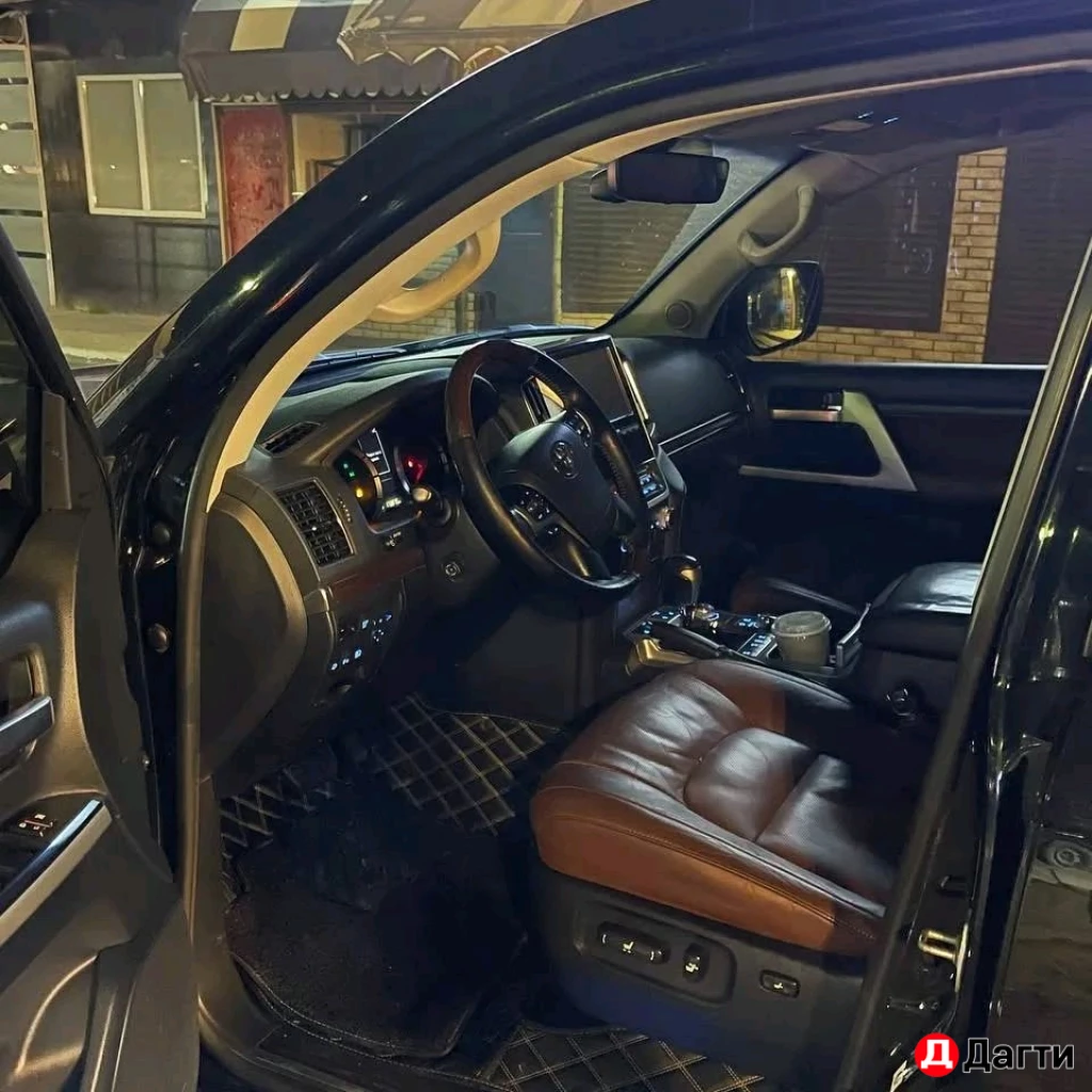 Toyota Land Cruiser, 2015 года