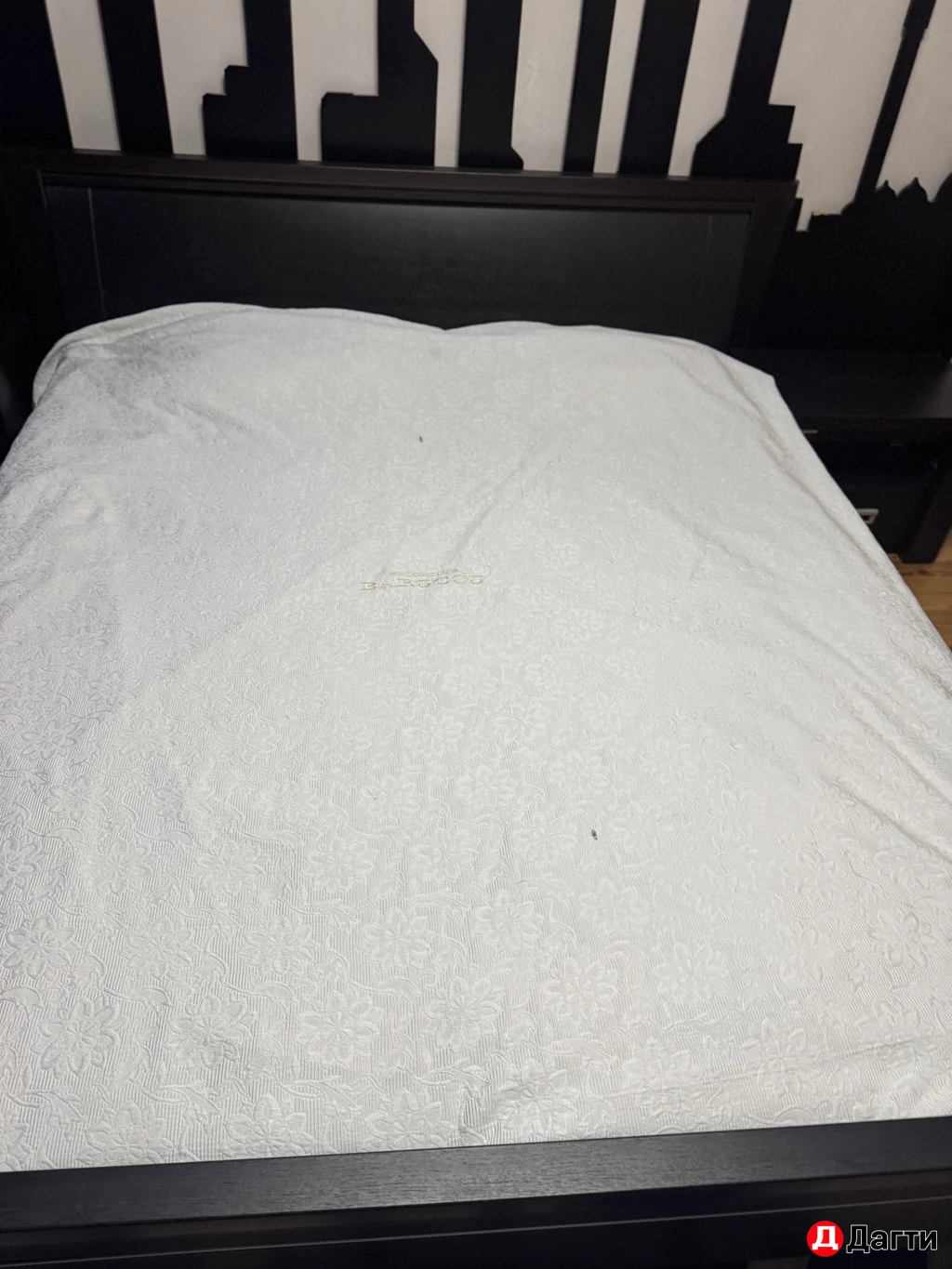 Двух спальная кровать