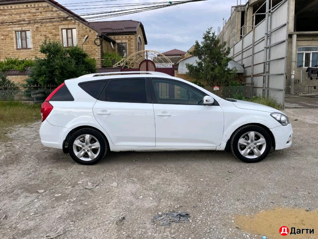 Kia Ceed, 2011 года