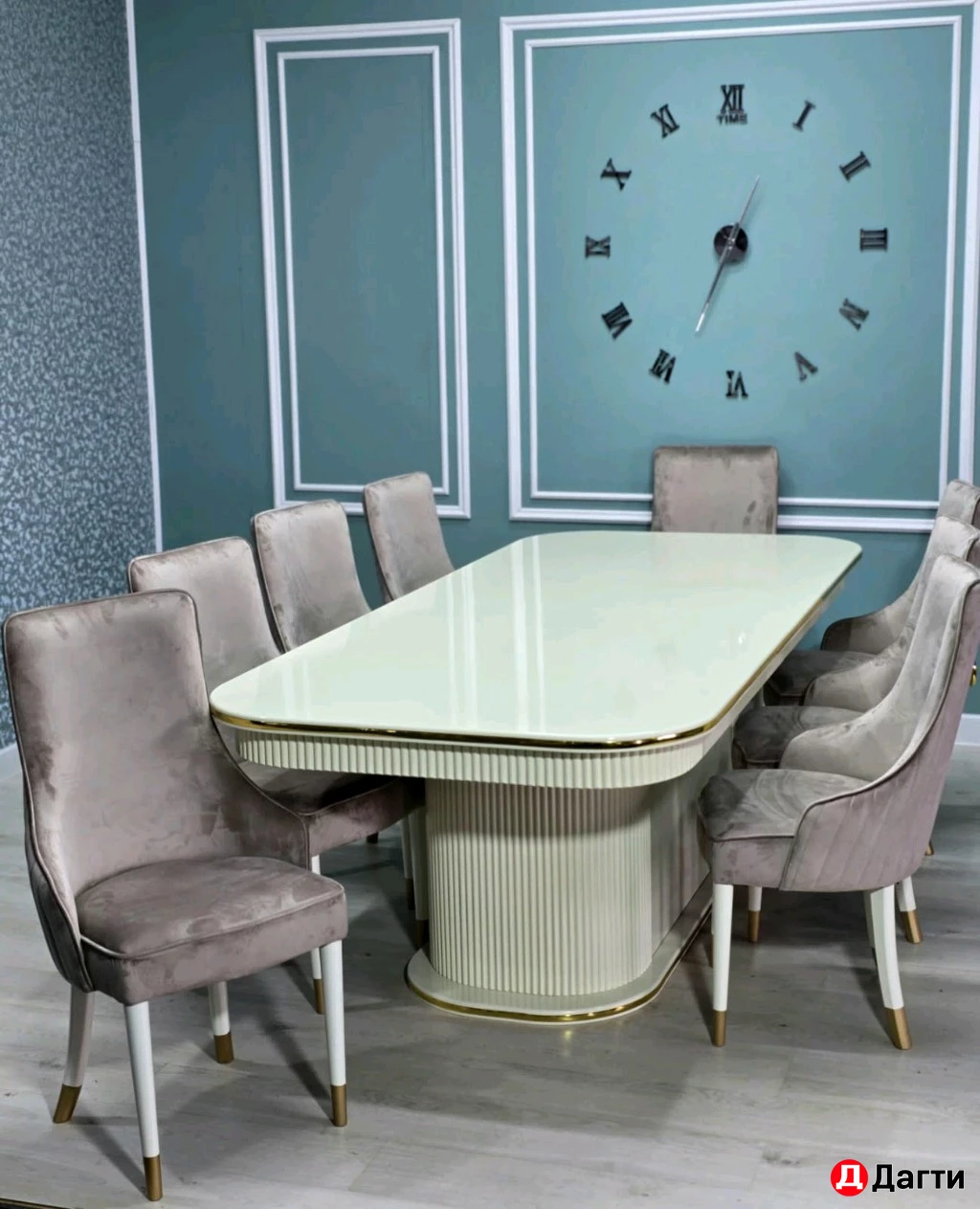 Стол со стульям