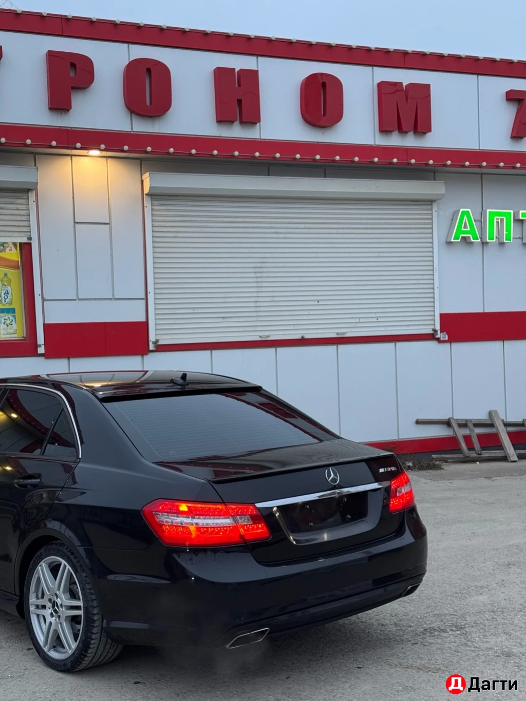 Mercedes-Benz E-Класс, 2011 года