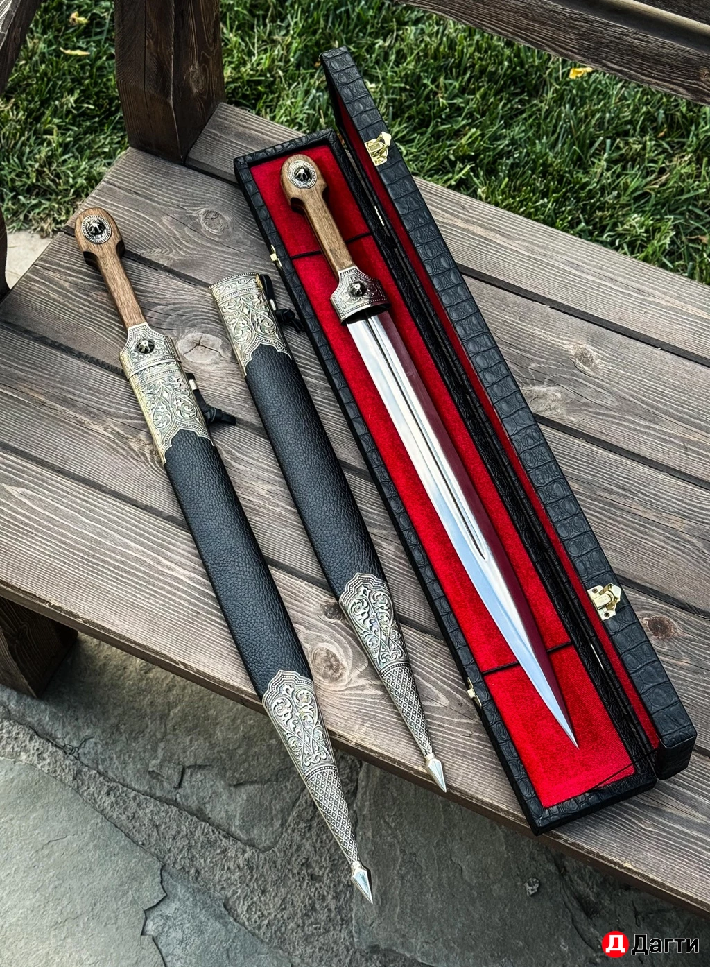 Кавказский боевой кинжал