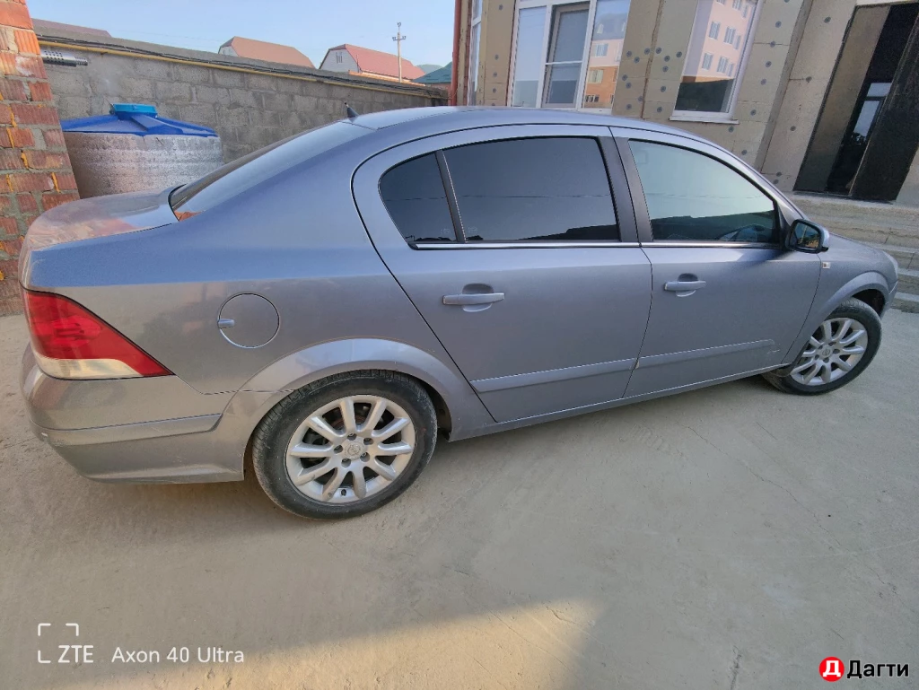 Opel Astra, 2008 года