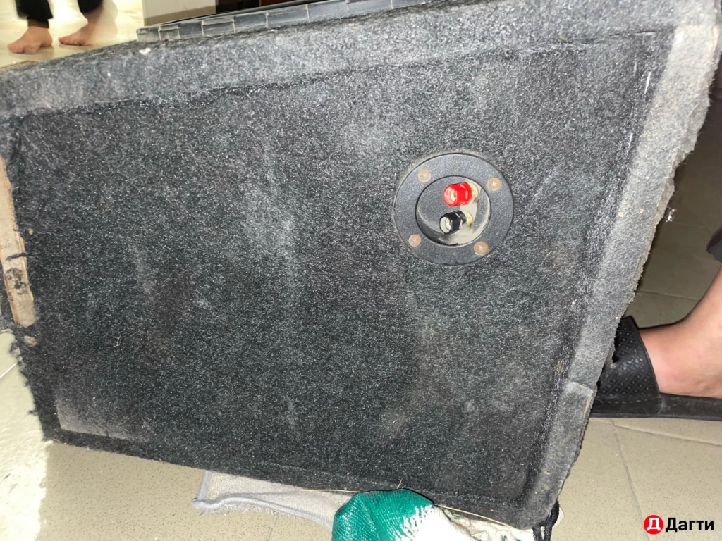 Бас колонка