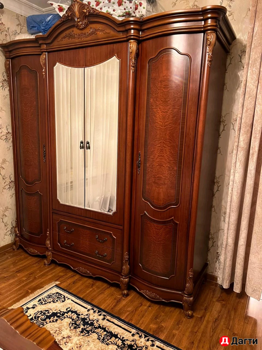 Спальный гарнитур