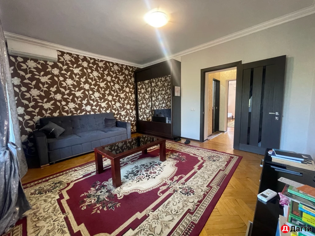 Квартира, 2 комнаты, 65 м², Агент