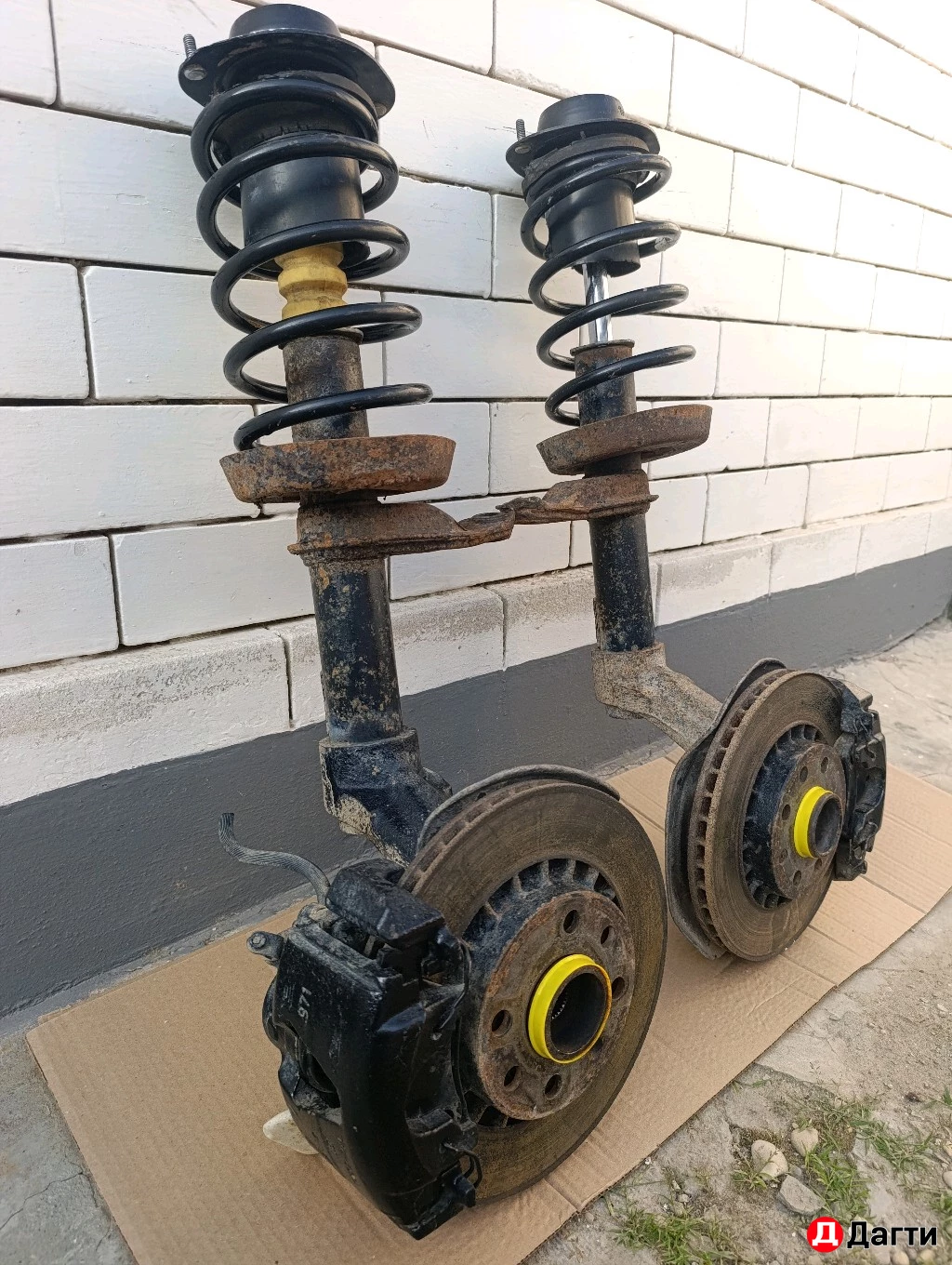 Стойки передние на Нексия,Эсперо