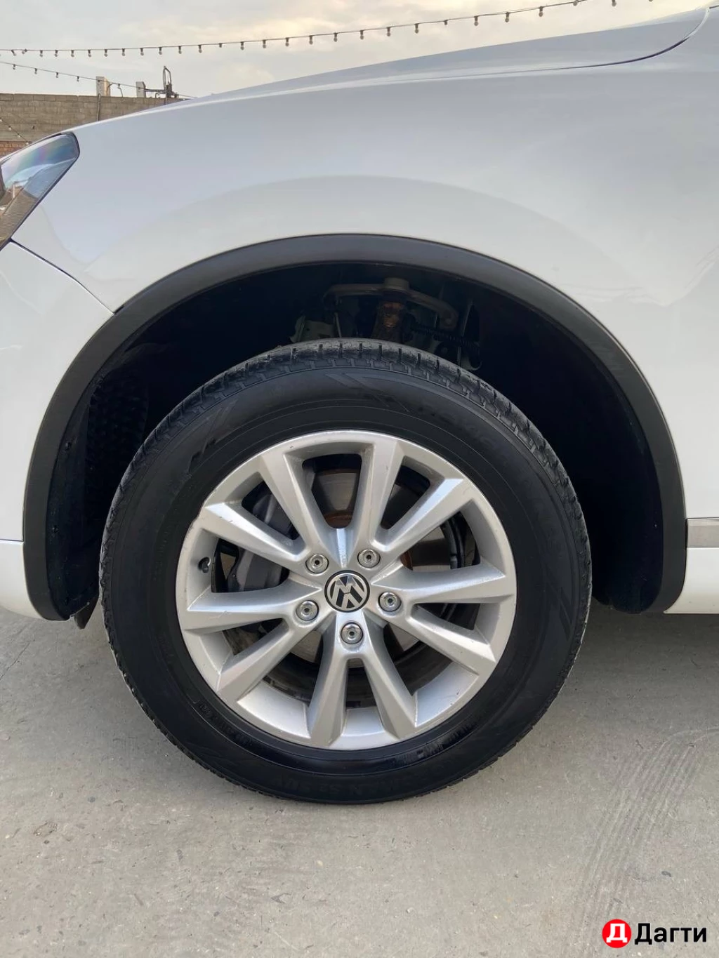 Volkswagen Touareg, 2012 года