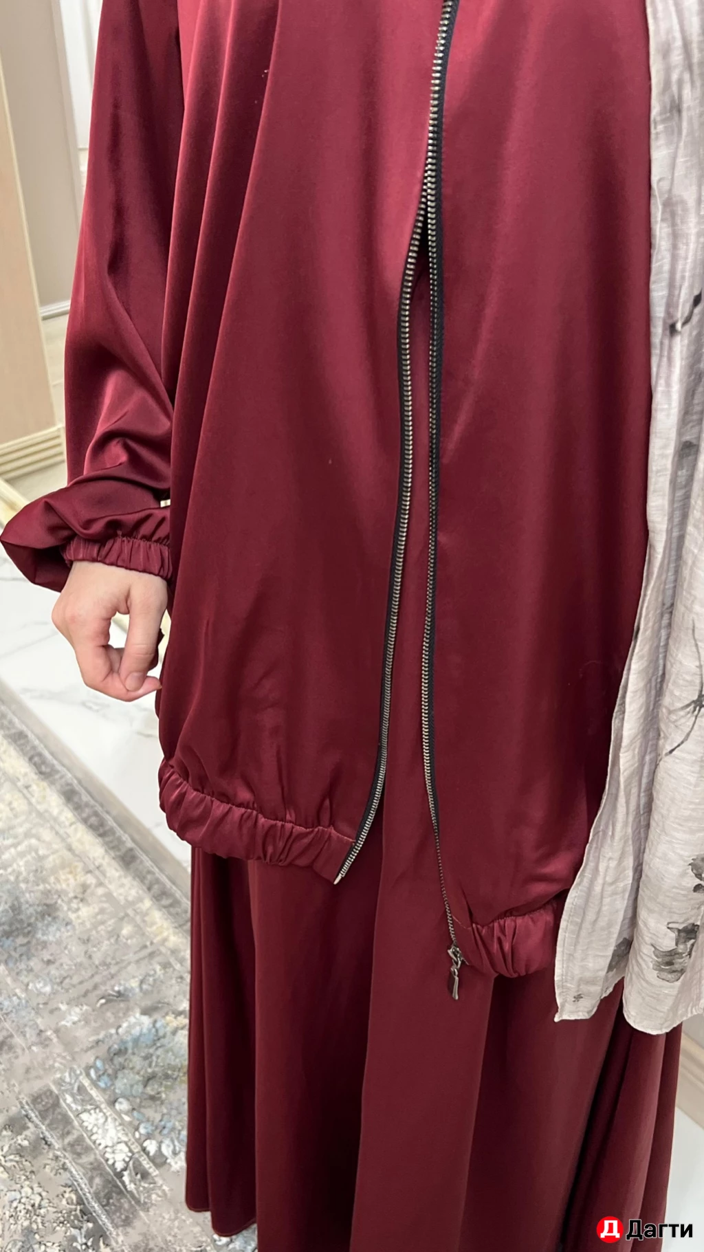 Женский костюм