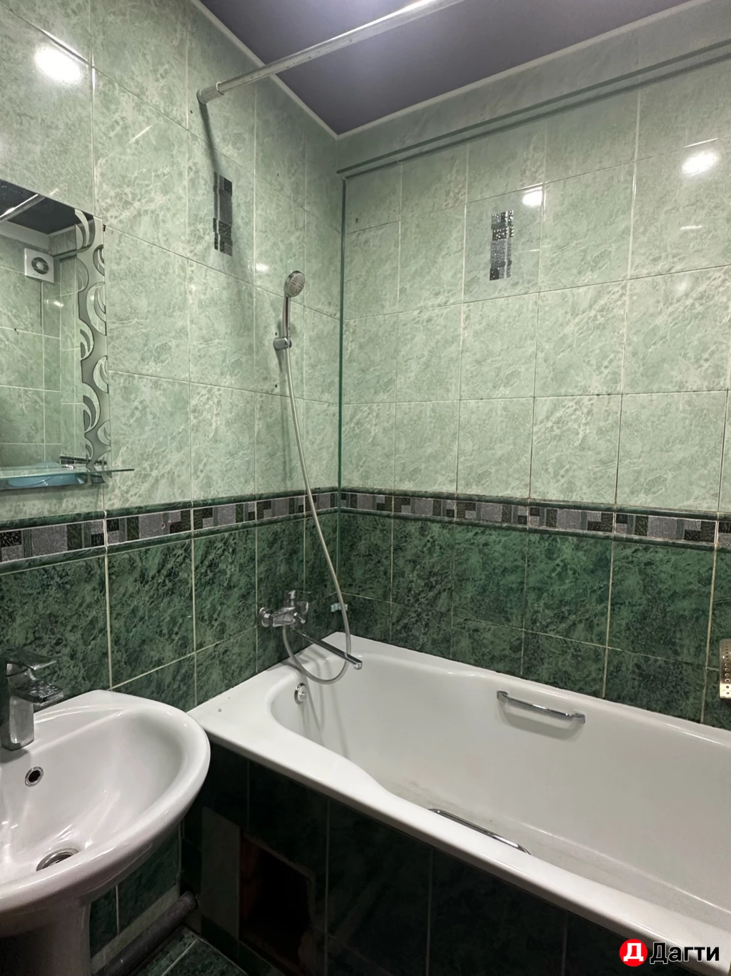 Квартира, 3 комнаты, 95 м²