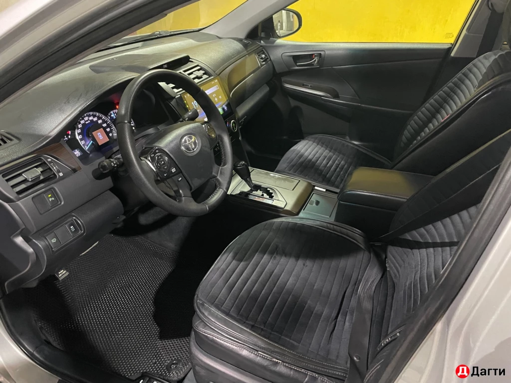 Toyota Camry, 2013 года